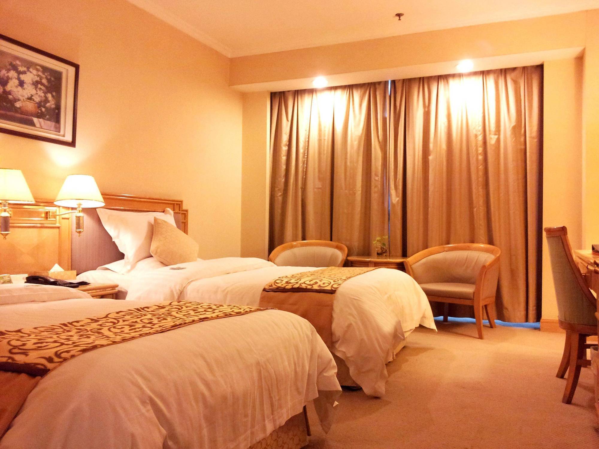 Weifang Internation Financial Hotel ภายนอก รูปภาพ